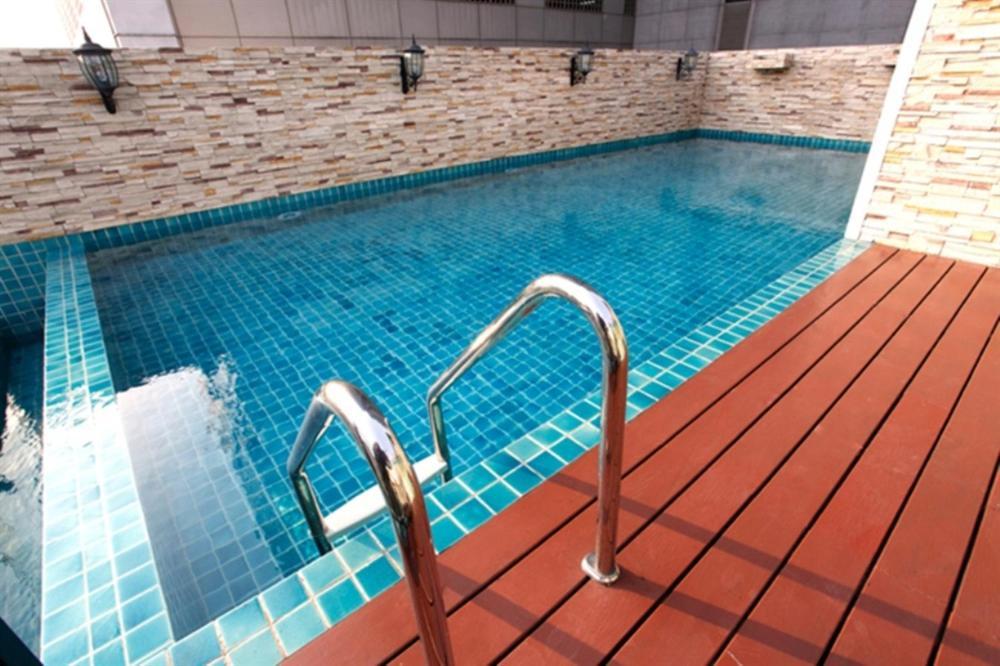 Apartamento Rongratana Executive residencia Bangkok Exterior foto