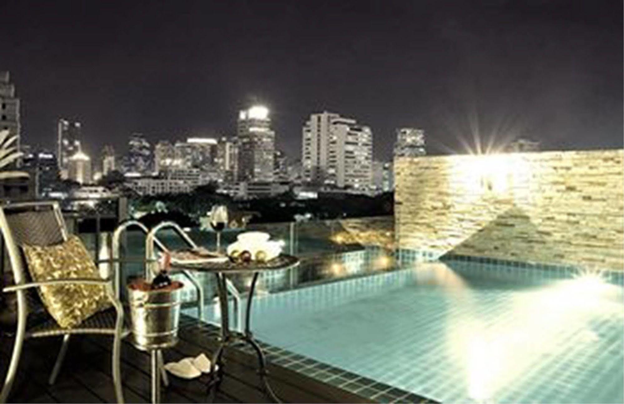 Apartamento Rongratana Executive residencia Bangkok Exterior foto